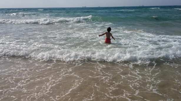 Beach2 ChagitMoriahGibor