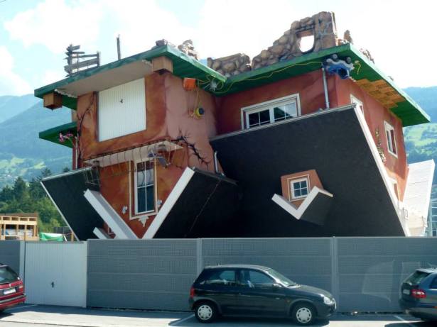 Upsidedown house SmadarHalperinEpshtein