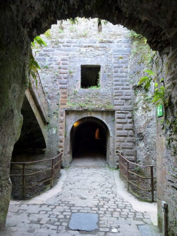 castle tunnel SmadarHalperinEpshtein