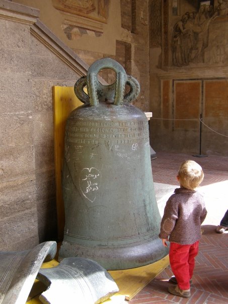 bell boy SmadarHalperinEpshtein