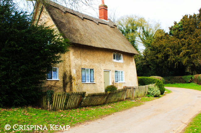 cob-cottage CrispinaKemp