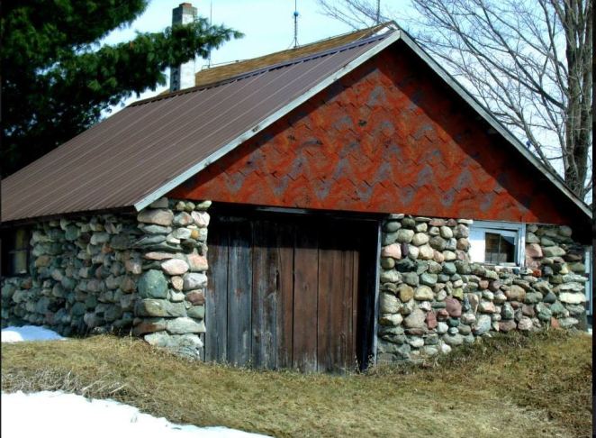 lisa-fox-stone-cabin